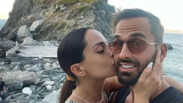 «Πες εκεί στα παιδιά πως...» - Ασυγκράτητος ο Άρης Σοϊλέδης στο μήνυμα του για την Αντωνά στον αέρα του OPEN