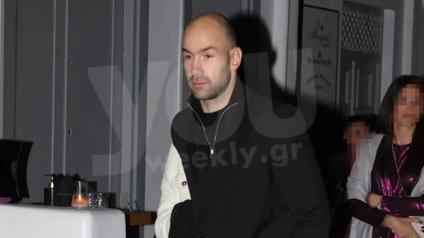 Ξεπέρασε μέχρι και τον Βασίλη Σπανούλη - Έγινε μπαμπάς για 7η φορά πασίγνωστος ηθοποιός
