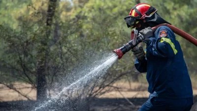 Μεγάλη φωτιά στο Πετροχώρι Μεσσηνίας