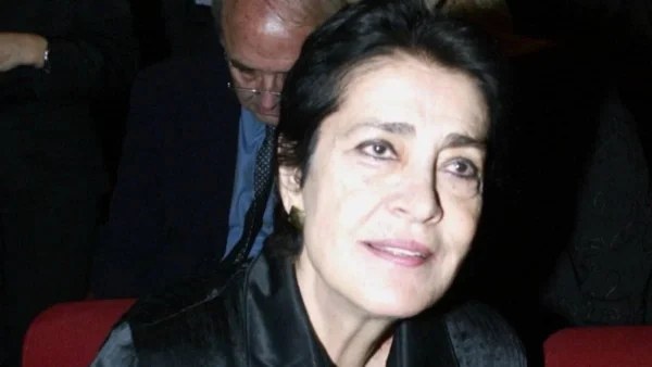 ''Βυθίστηκε σε μια καρέκλα και...'' - Το συγκινητικό αντίο της Κραγασάκη στην Ειρήνη Παππά