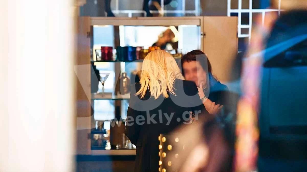 Το πραγματικό πρόσωπο της Ελένης Μενεγάκη: Σε ακριβό κατάστημα επίπλων για ψώνια - Η συμπεριφορά της στον φωτογράφο