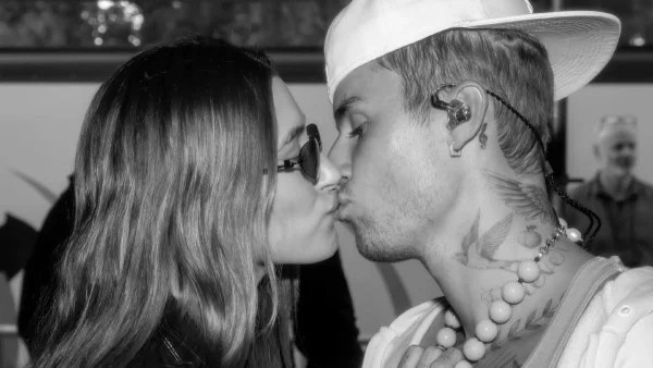 Αποκάλυψε το ιδιαίτερο νυφικό της η Hailey Bieber, μετά από 4 χρόνια γάμου με τον Justin Bieber - Αφορμή η επέτειος τους
