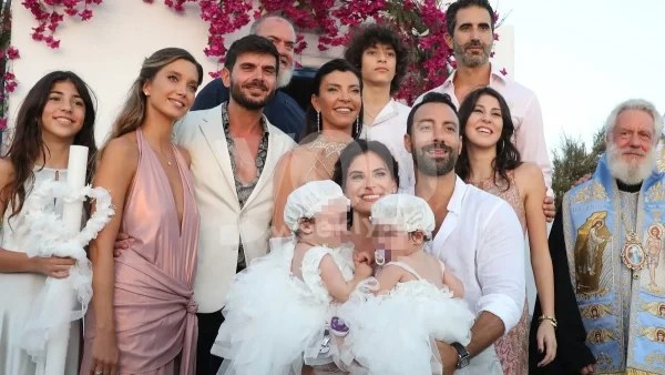 Καλοντυμένες και κακοντυμένες στη βάφτιση των  κοριτσιών του Σάκη Τανιμανίδη και της Χριστίνας Μπόμπα, στη Μύκονο