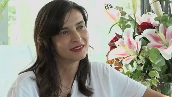 «Με προσέβαλε πολύ, θύμωσα!» - Πυρ και μανία η Αντιγόνη Κουλουκάκου στον αέρα του Πάμε Δανάη