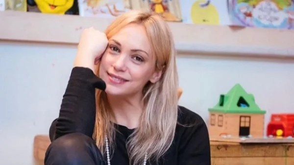 Κορμάρα στα 46 της μετά από μία γέννα - Το πραγματικό σώμα της Λίνας Σακκά