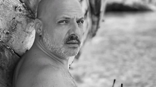Γενέθλια για το Νίκο Μουτσινά - Έσβησε κεράκια και έκανε τις ευχές του για τη νέα χρονιά