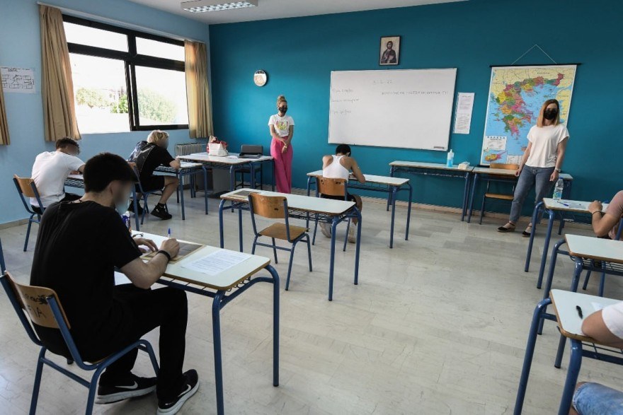 Πανελλάδικές εξετάσεις - Ανακοίνωση της Κεραμέως