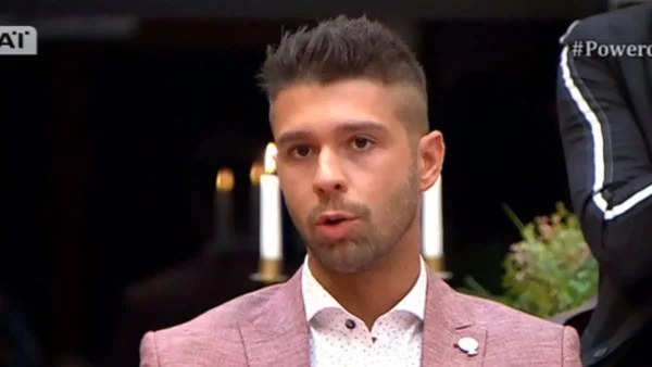 Με πλούσια μούσια και μαλλιά - Αγνώριστος o Σωκράτης Ελ Γκαμαλί 4 χρόνια μετά το Power of love