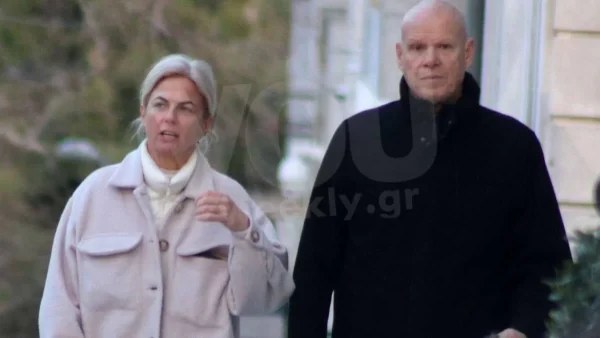 Στα 43 της για σερφ με καυτό ολόσωμο - Νέες φωτογραφίες της Χριστίνας Κοντοβά από την Λήμνο