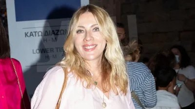 Αγνώριστη η Σμαράγδα Καρύδη - Η ριζική αλλαγή στην εμφάνισή της που άφησε τους πάντες άφωνους