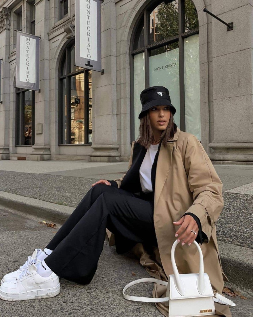 Sneakers