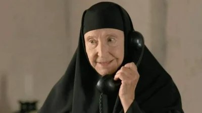 Μαύρο Ρόδο: «Αυξεντία είσαι πόρωση» - "Κλάμα" στο Twitter για την μοναχή που ζήτησε κινητό