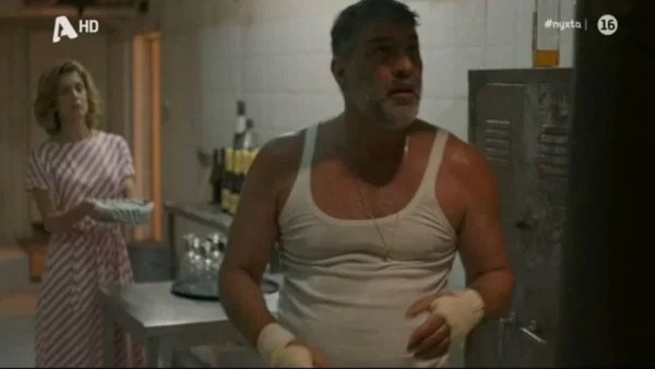 «Αυτή η νύχτα μένει»: Το Twitter "αναστέναξε" με τον Βασίλη Μπισμπίκη και τις δραχμές - «Όλα τα λεφτά»