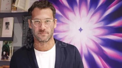 «Λογοκρίνεται το γυναικείο στήθος ή ένα αντρικό σώμα...» - Ξέσπασε ο Αντίνοος Αλμπάνης