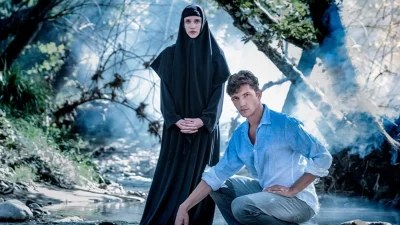 «Ένας σκηνοθέτης έκανε ένα σχόλιο για το στήθος μου! Έφαγε μια σφαλιάρα και...» - Συγκλονίζει πρωταγωνίστρια του Μαύρου Ρόδου