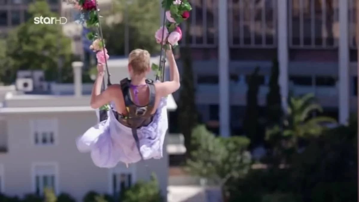 GNTM 5: Πλάνταξε στο κλάμα η Έλενα Λυσάνδρου την ώρα του σετ - «Νόμιζα ότι θα ήταν...»
