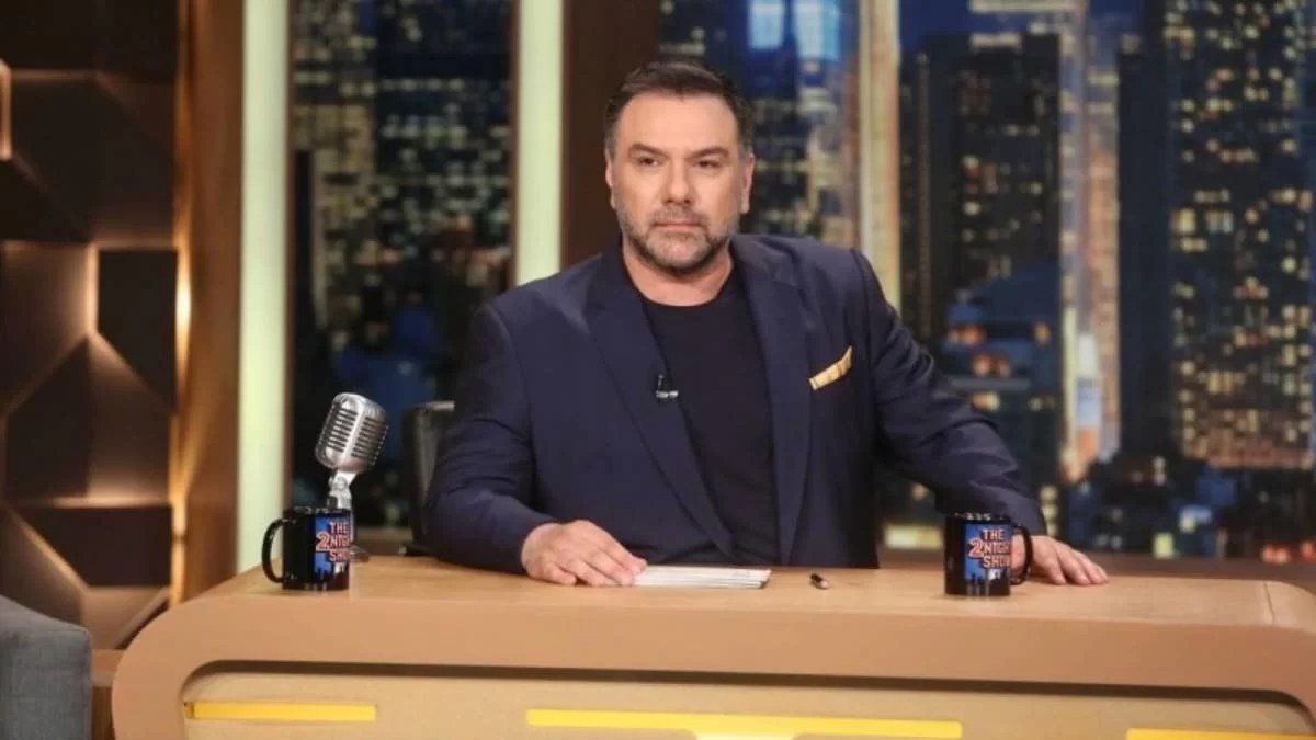The 2night show: "Έσκασαν" τα ευχάριστα για τον Γρηγόρη Αρναούτογλου - Τι συνέβη;