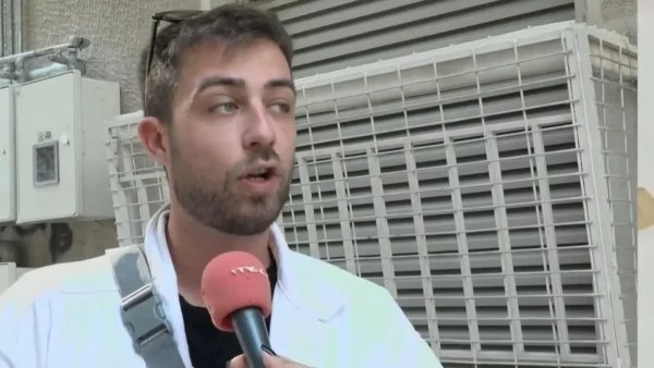 "Κατακεραύνωσε" χωρίς τέλος τον Νίκο Μουτσινά ο Fipster - «Σιγά σιγά να έρχεται το νέο αίμα στην τηλεόραση, πόσο πήγε, 60 ετών;»