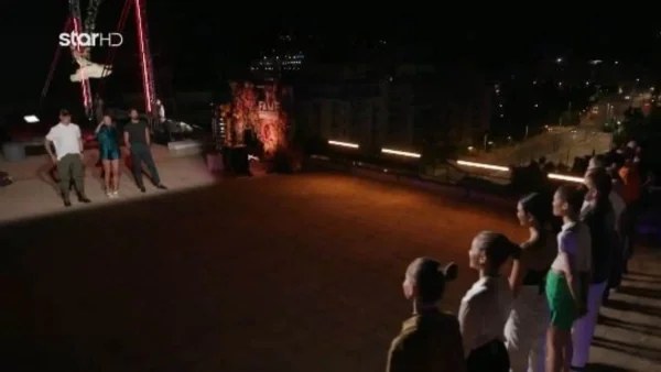 GNTM 5: Σοβαρό ατύχημα στο πρώτο σετ για διαγωνιζόμενη - Αναγκάστηκε να αποχωρήσει