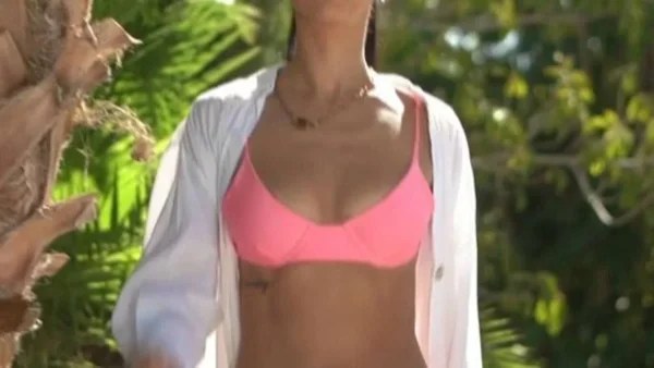 Την γνωρίσαμε στο Power of love και έκανε "ντου" στο Love Island - «Είναι αγνώριστη από την πλαστική»