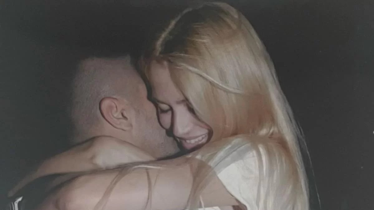 Πιο ερωτευμένη από ποτέ στην αγκαλιά του Γιάννη Μακρή - Ραγίζει καρδιές η ανάρτηση της Βικτώριας Καρύδα 4 χρόνια μετά τον θάνατό του