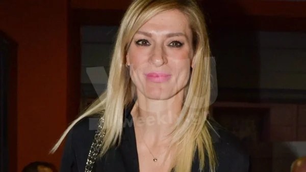 Αναστάτωσε ολόκληρο το instagram - Η Ζέτα Δούκα ποζάρει ανήμερα της 28ης Οκτωβρίου χωρίς να φοράει τίποτα από την μέση και πάνω