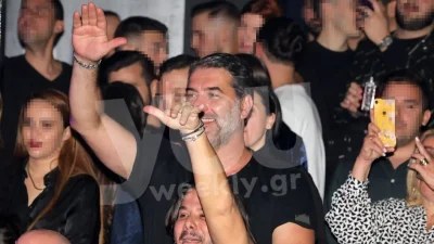 Εκείνη τραγουδούσε με φουλ στενό ολόσωμο και εκείνος από κάτω... - Η αντίδραση του Μπισμπίκη στην πρεμιέρα της Δέσποινας Βανδή