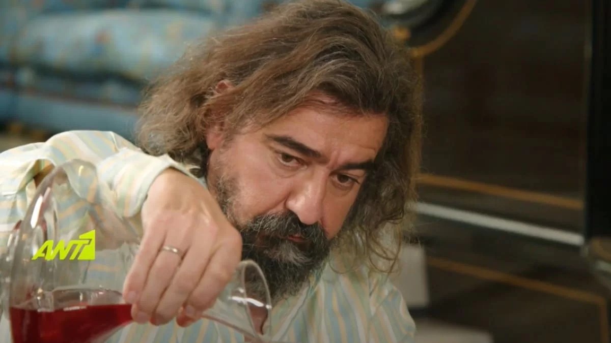 Ποιος Παπαδόπουλος (17/11): Ο Γιάννης έχει γενέθλια - Η Περιστέρα ψάχνει το πιο "ερωτικό" δώρο