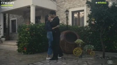 Γη της Ελιάς: «Καλέ καρδιακό θα πάθω» - "Τρελάθηκε" το twitter με την σκηνή Βασιλικής και Φίλιππου κάτω από τη βροχή