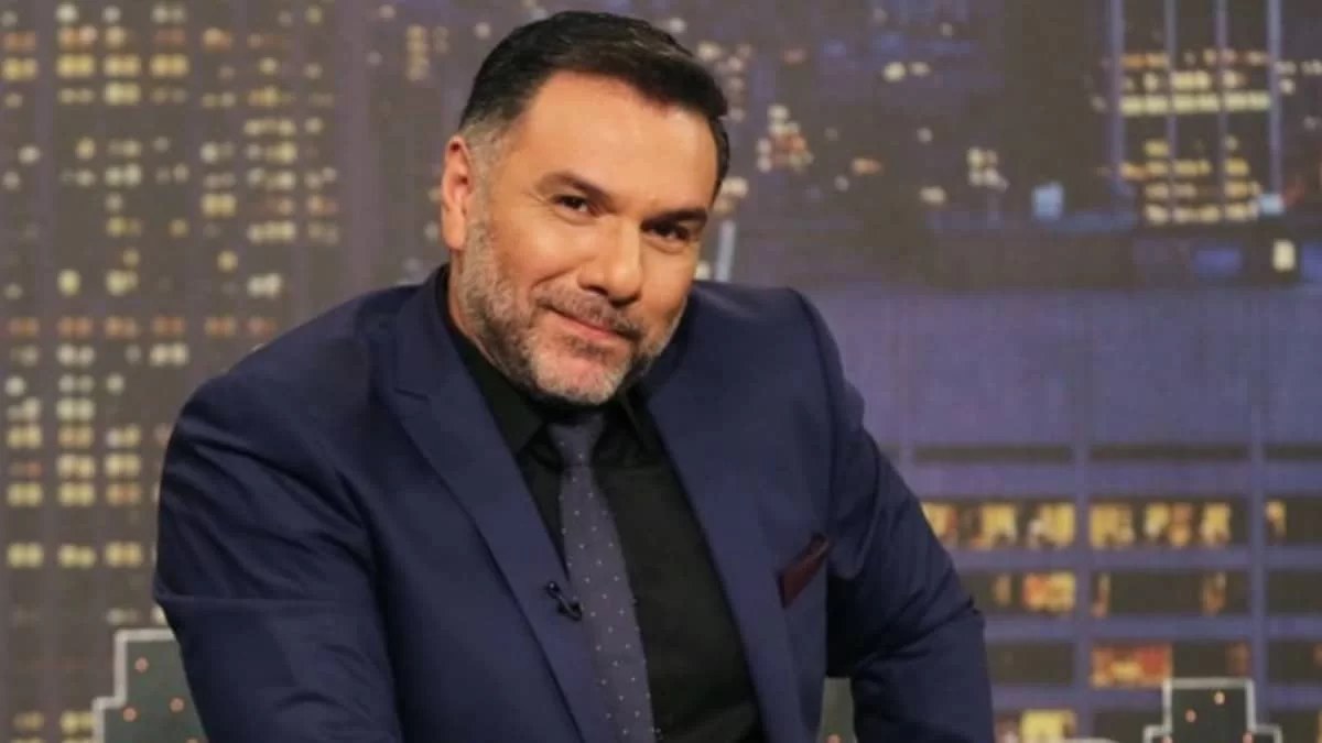 The 2night show: Οι αποψινοί 3/11 καλεσμένοι του Γρηγόρη Αρναούτογλου