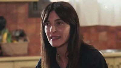 Γη της ελιάς αποκλειστικό: Ο Κουράκος πιάνει στα πράσα την Ιουλία με τον Στάθη και την ξεμπροστιάζει!