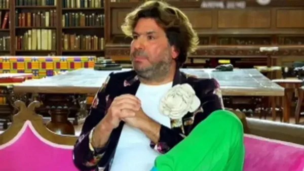 Γιώργος Καράμπελας: «Είμαι 22 χρόνια μαζί με τη σύζυγό του και...» - Συγκινεί ο συλλέκτης του Cash or Trash
