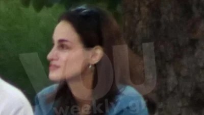 Της κρατούσε το χέρι -  Σπάνια έξοδος για τη Μαρία Βοσκοπούλου με την Κερκυραία γιαγιά της