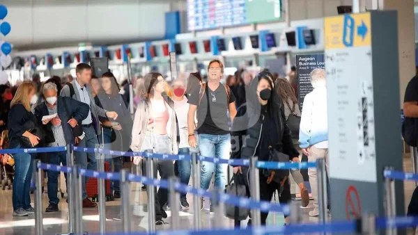 Για πρώτη φορά: Αποκλειστικές φωτογραφίες που αποτυπώνουν την πραγματική σχέση του Ματέο Παντζόπουλου με τις κόρες της Ελένης Μενεγάκη