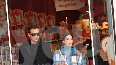 Έγινε ο κακός χαμός στη μέση του δρόμου: Αποκλειστικές φωτογραφίες από την Αντιγόνη Νεοφύτου και τον Τάσο Ιορδανίδη
