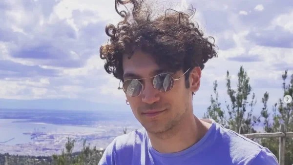 Maestro: Αυτή είναι στην πραγματική ζωή η κούκλα σύντροφος του ομοφυλόφιλου "Αντώνη"