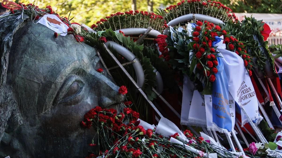 Έκλεισε η Πύλη του Πολυτεχνείου - Ποιοι δρόμοι είναι κλειστοί και πως θα κινηθούν τα ΜΜΜ τις επόμενες ώρες
