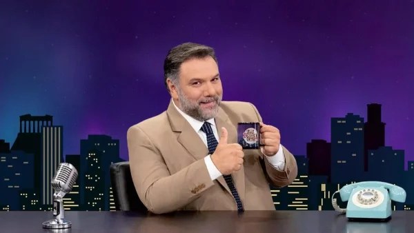 The 2night Show: Οι αποψινοί 1/11 καλεσμένοι του Γρηγόρη Αρναούτογλου