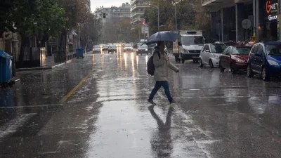 Καιρός (11/12): Παραμένει η κακοκαιρία - Πού θα είναι πιο έντονα τα φαινόμενα