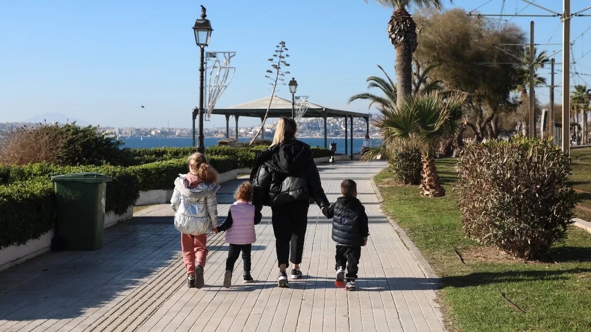 Ζεστός ο καιρός σήμερα 30/12 σε σχεδόν όλη την χώρα - Πού θα σημειωθούν βροχές