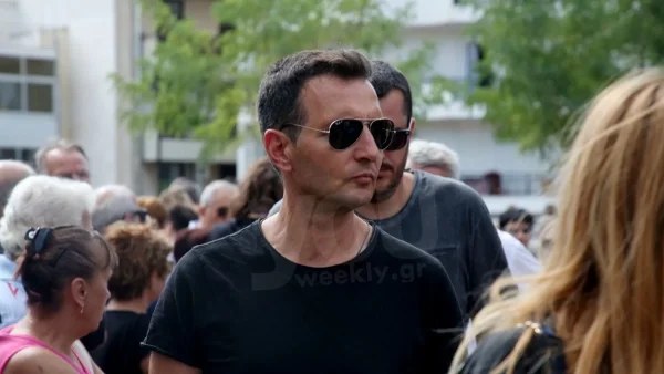 Δεν το γνώριζε κανείς - Τον ξέρουμε 25 χρόνια ως Δημήτρη Μπάση, αλλά τον λένε...