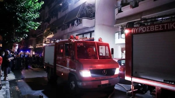 Φωτιά κοντά στο Εθνικό Θέατρο