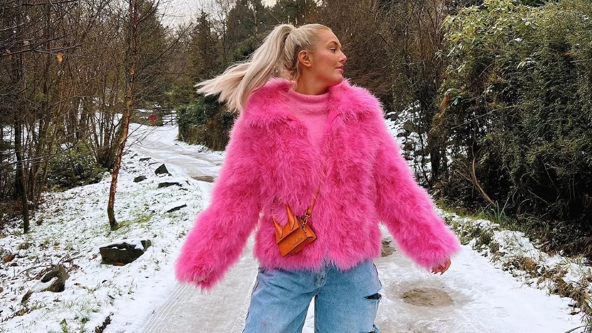 Feathers, not Heathers - Πούπουλα στο πιο girly χρώµα της µόδας