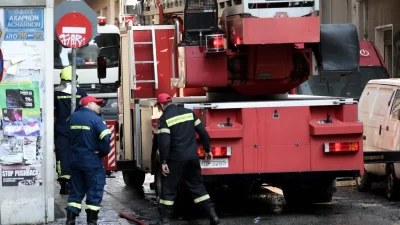 Φωτιά τώρα στο θέατρο Περοκέ