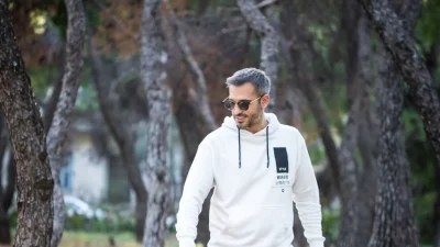 Γιώργος Τσούλης: Η πρώτη φωτογραφία με το νεογέννητο γιο του μέσα από το σπίτι