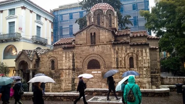 Καπνικαρέα: Το μυστικό που κρύβει το εκκλησάκι της Ερμού - Λίγοι το γνωρίζουν