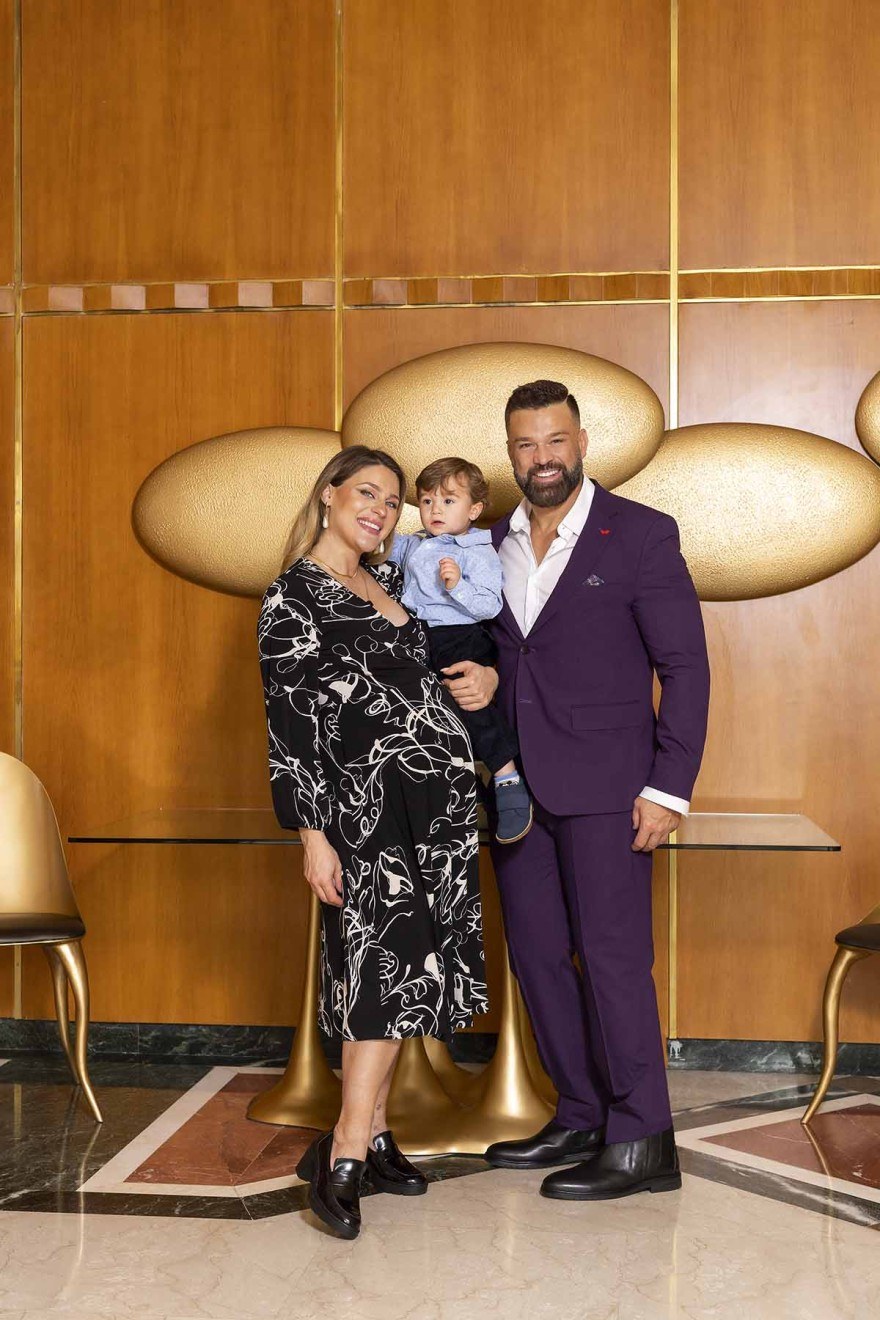 Christmas Family: 'Ολα τα κομμάτια που θα χρειαστείς τις γιορτές για τη γυναίκα, τον άντρα και το παιδί