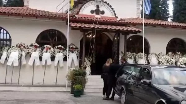 Τραγωδία Σέρρες: Θρήνος για το 11χρονο αγόρι - Ολοκληρώθηκε η κηδεία του άτυχου μαθητή