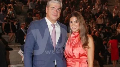 Στα μπουζούκια η Σταματίνα Τσιμτσιλή με τον σύζυγό της, Θέμη Σοφό - Το βίντεο του ζευγαριού με την Δέσποινα Βανδή
