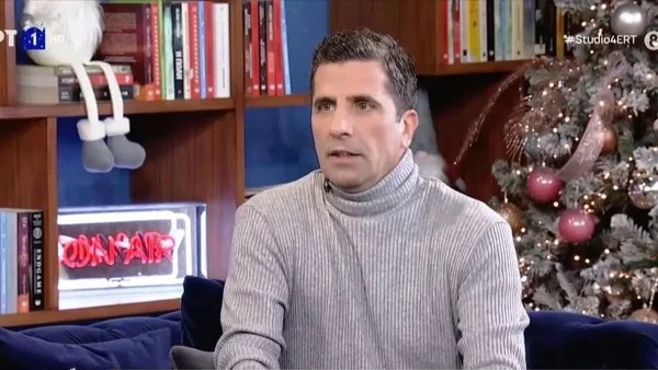 «Δεν έκλαψα ποτέ...» - Η συγκλονιστική στιγμή στην κηδεία του κωφάλαλου πατέρα του Βισκαδουράκη